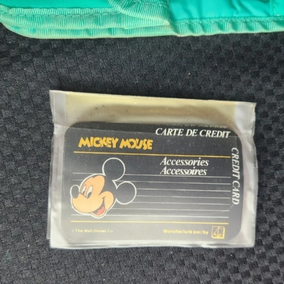 Vintage Mickey Mouse Wallet With Mirror & Pretend Credit Cards - Picture 7 of 7